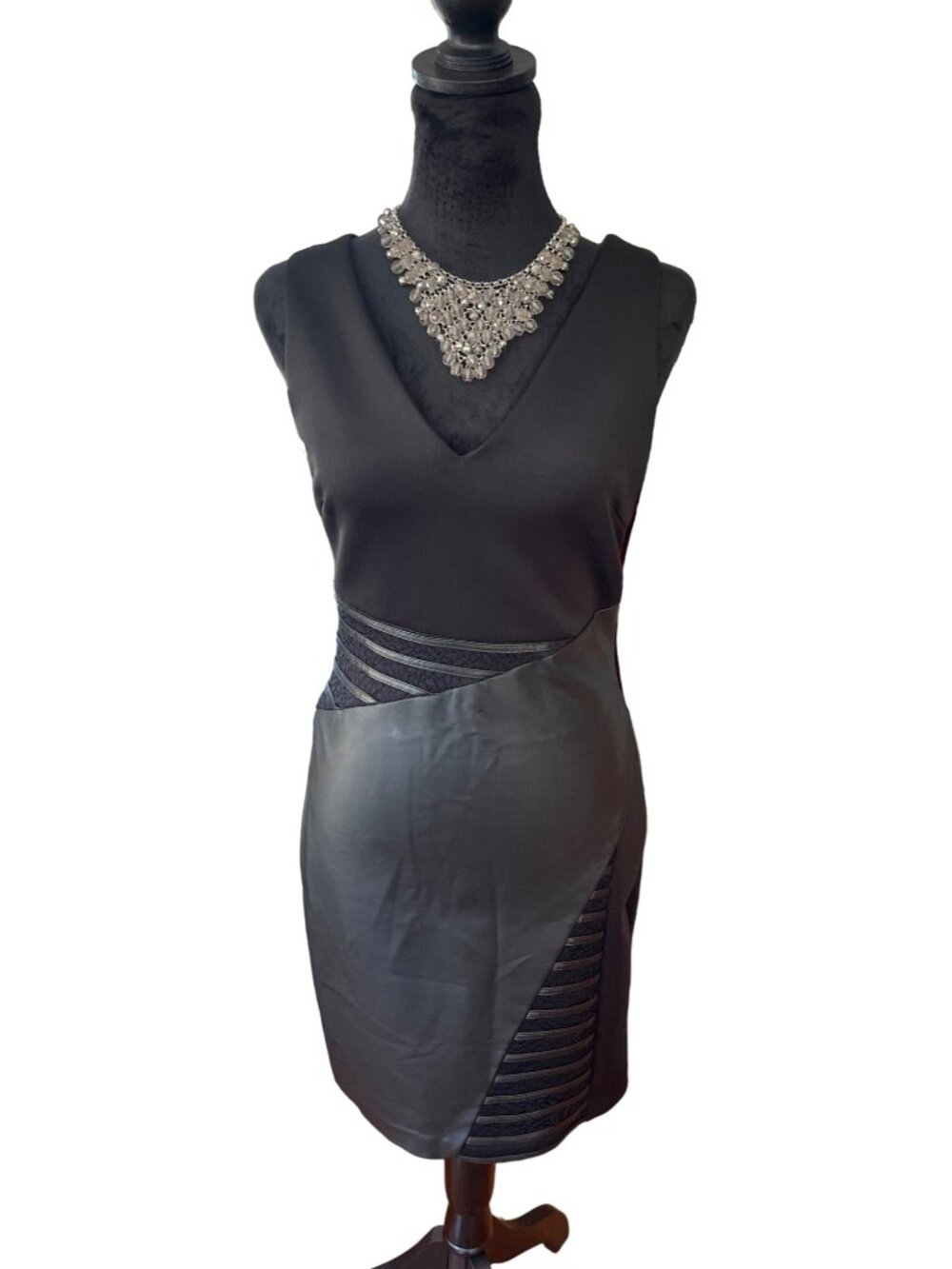GUESS Black Faux Leather V-Neck Bodycon Dress Size 2 Stretch Mini Party Dress - Picture 3 of 12